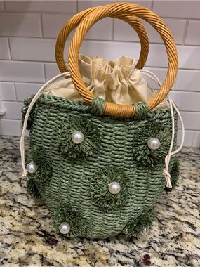 Green Woven Pearl Pom-Pom Handbag with Wooden Handles